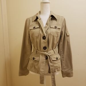 Khaki Short Trench style.